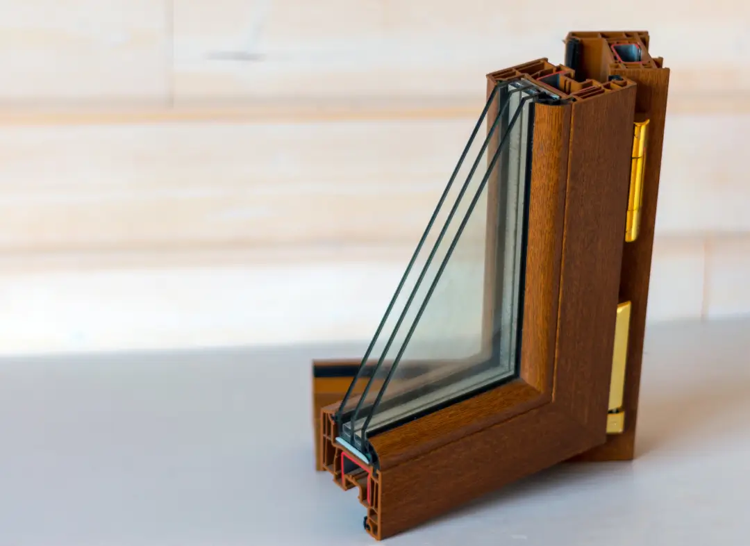 Installation de fenêtre en bois sur mesure Saint-Privat-des-Vieux