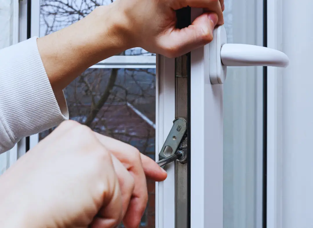 Réparation serrure de fenêtre Saint-Privat-des-Vieux